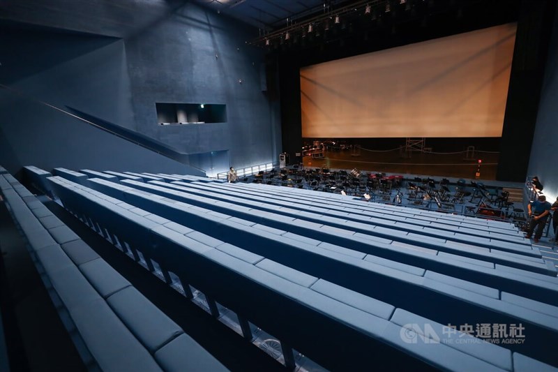 台北表演藝術中心自2022年暑假開館營運之後，觀眾座椅難坐、間距短以及進出不便等問題持續遭詬病。圖為北藝中心大劇院。（中央社檔案照片）