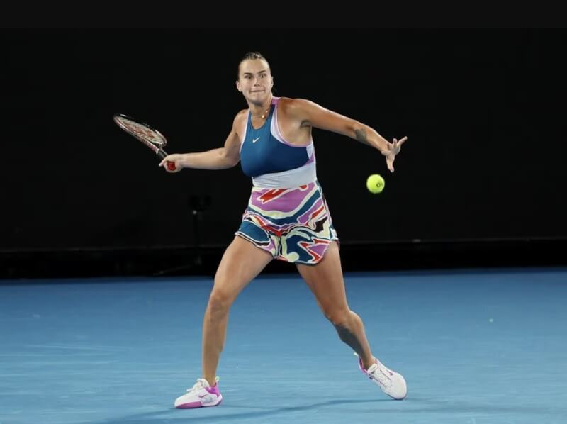 網球名將莎芭蓮卡（圖）28日擊敗哈薩克好手芮芭奇娜，在澳網封后。（路透社）