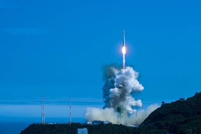 韓國自製運載火箭世界號（NURI，KSLV-II）在2022年6月21日進行第2次試射，成功載送模擬實驗衛星進入低地軌道。（韓國航空宇宙研究院提供）中央社記者廖禹揚首爾傳真 112年1月29日