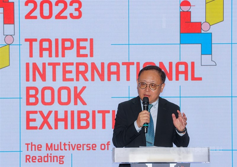 第31屆台北國際書展31日在台北世貿一館開幕，新任文化部長史哲（圖）出席致詞，這也是他上任文化部長後的第一項公開行程。中央社記者鄭清元攝 112年1月31日
