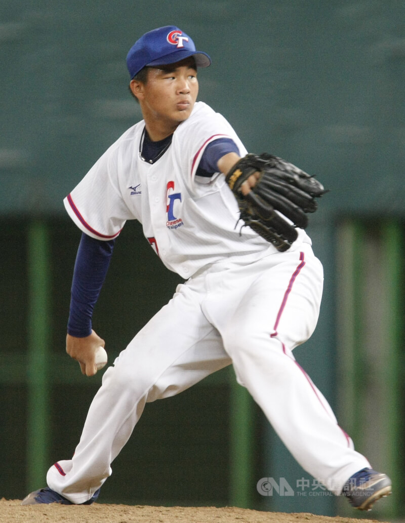 棒球經典賽台灣隊投手曾仁和（圖）因腰部不適確定退出，由吳哲源遞補。（中央社檔案照片）
