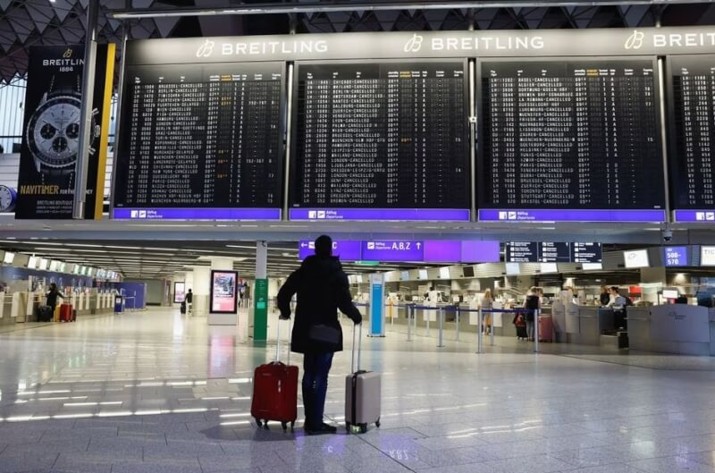 德國法蘭克福機場工人罷工，旅客17日面臨航班延誤和取消。（路透社）