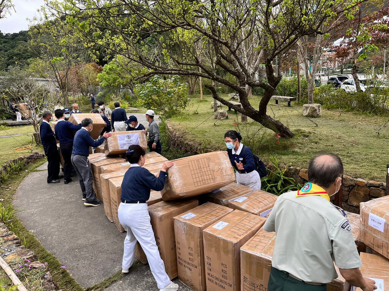 強震重創土耳其及敘利亞地區，駐台土耳其辦事處日前發起物資募捐，10日起至17日間並有1萬630名志工投入協助整理，盼早日將物資送到災民手中。（慈濟提供）中央社記者曾以寧傳真 112年2月18日