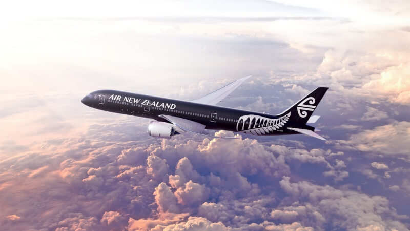 紐西蘭航空一架班機16日從奧克蘭起飛，不料班機中途折返出發地，機上乘客白搭了16個多小時的飛機。（示意圖／圖取自facebook.com/AirNewZealand）