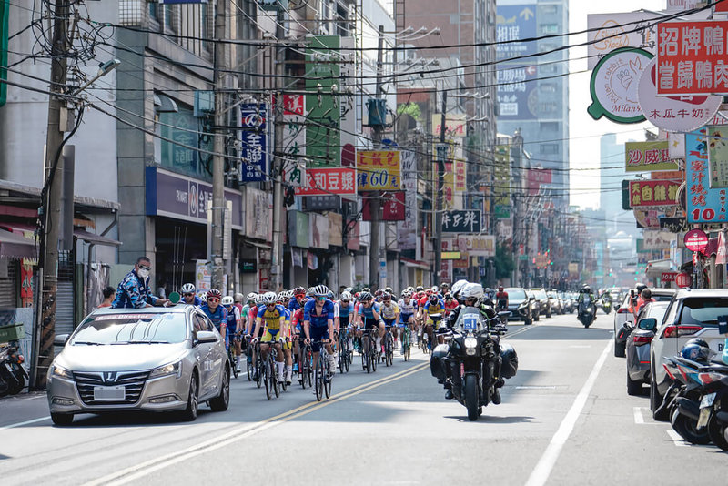 2023國際自由車環台公路大賽（桃園站）將在3月13日舉行，桃園警方將在3月6日同時段進行擬真管制預演。圖為往年活動狀況。（警方提供）中央社記者葉臻傳真  112年2月24日