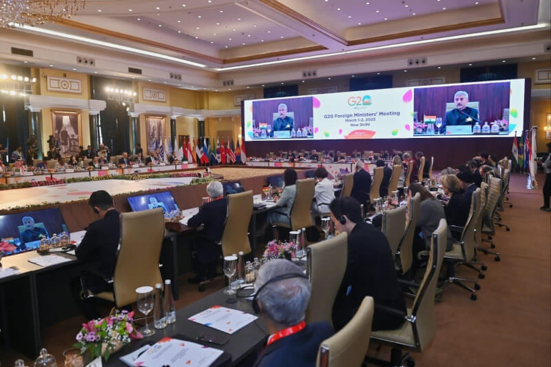 印度總理莫迪2日在G20外長會議開幕式指出，全球治理已然失敗，呼籲藉由這次會議消除各國對俄烏戰爭的歧見。（圖取自twitter.com/g20org）