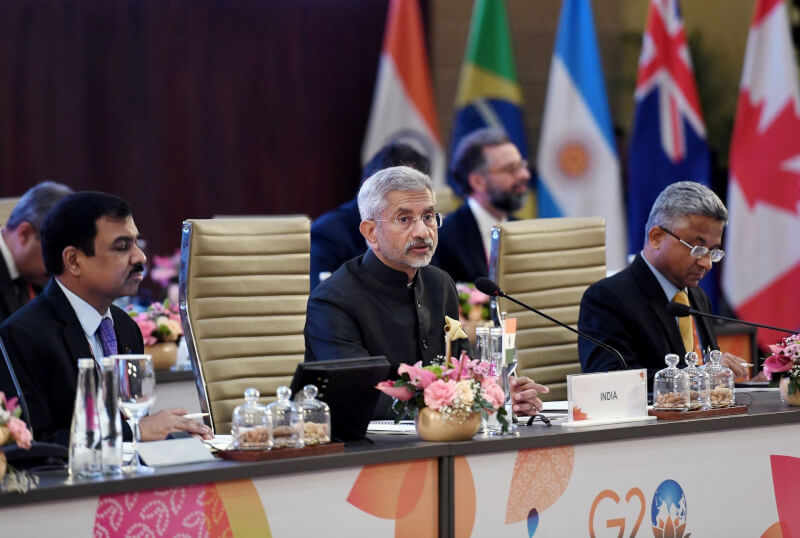 印度外交部長蘇杰生（中）於G20外長會議中發言。（路透社）