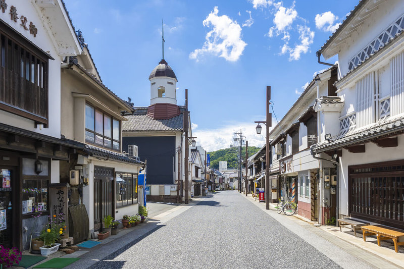 有300年歷史的府中市上下町白壁老街是廣島人的私房景點。（HIT廣島縣觀光聯盟提供）中央社記者余曉涵傳真  112年3月5日