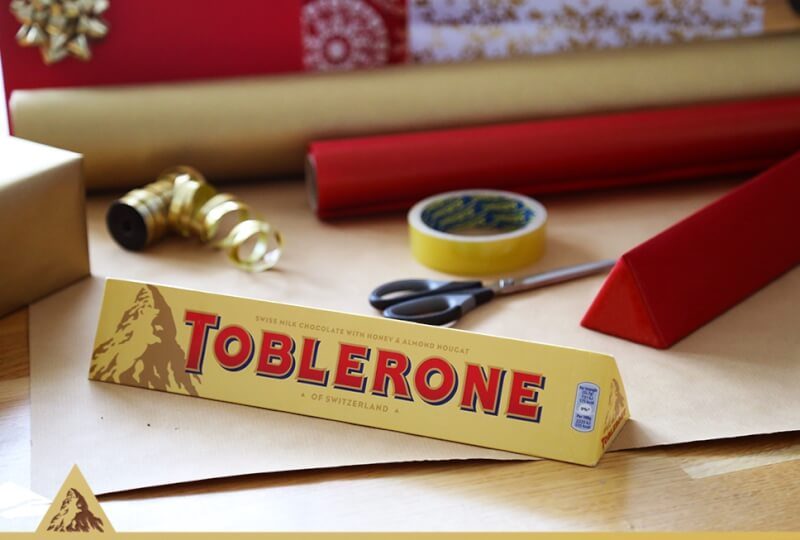 瑞士三角巧克力（Toblerone）將移除現有包裝上的馬特洪峰圖案。（圖取自facebook.com/Toblerone）