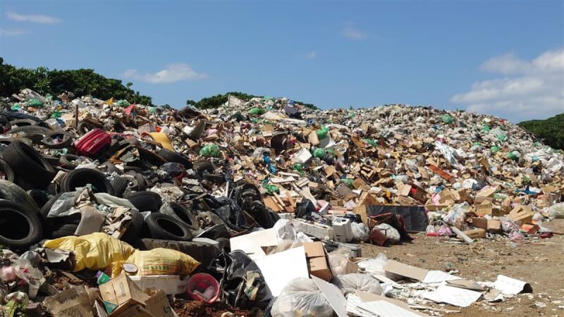 台東離島蘭嶼垃圾幾近爆滿，目前暫存容量僅剩10天。（縣議員黃碧妹提供）中央社記者盧太城台東傳真 112年3月9日