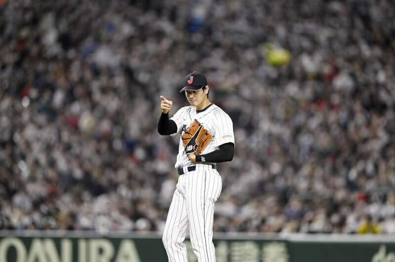 大谷翔平9日在世界棒球經典賽（WBC）首戰率日本8比1擊敗中國隊，他在東京巨蛋球場獲得英雄式的歡迎。（共同社）