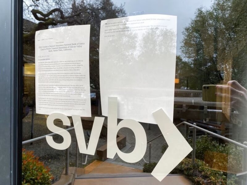 美國聯邦監管機構10日宣布矽谷銀行關閉。（路透社）