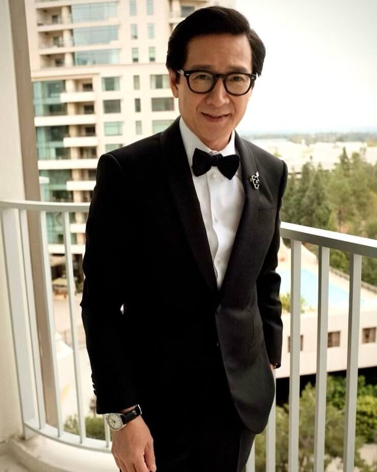 關繼威12日以「媽的多重宇宙」勇奪奧斯卡最佳男配角獎。(圖取自instagram.com/kehuyquan)