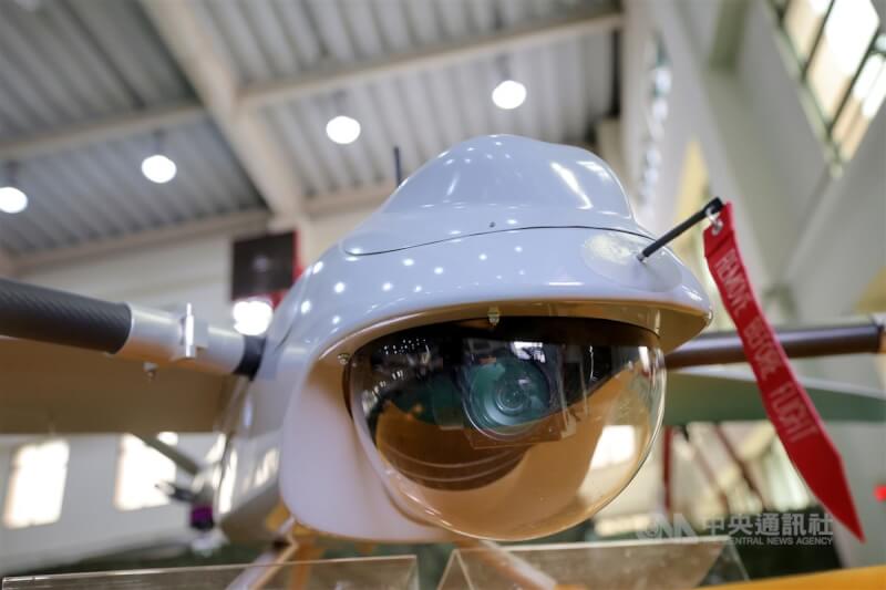 中科院14日在台中院區航空研究所進行「我國軍用軍規無人機發展與應用」成果展示。圖為紅雀3型無人機。中央社記者王飛華攝 112年3月14日