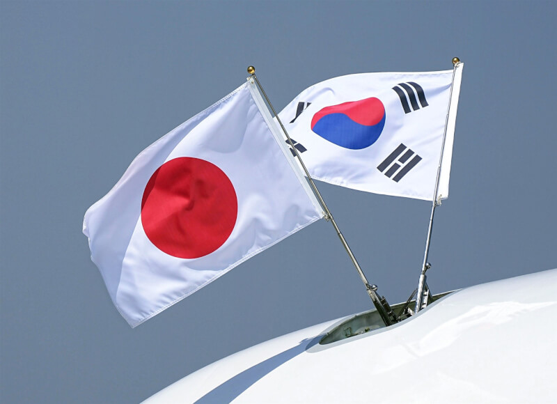 韓國產業通商資源部16日表示，日本已決定解除3項半導體關鍵電子材料的出口管制措施，韓方也決定同時撤回就此向WTO提出的告訴。（共同社）