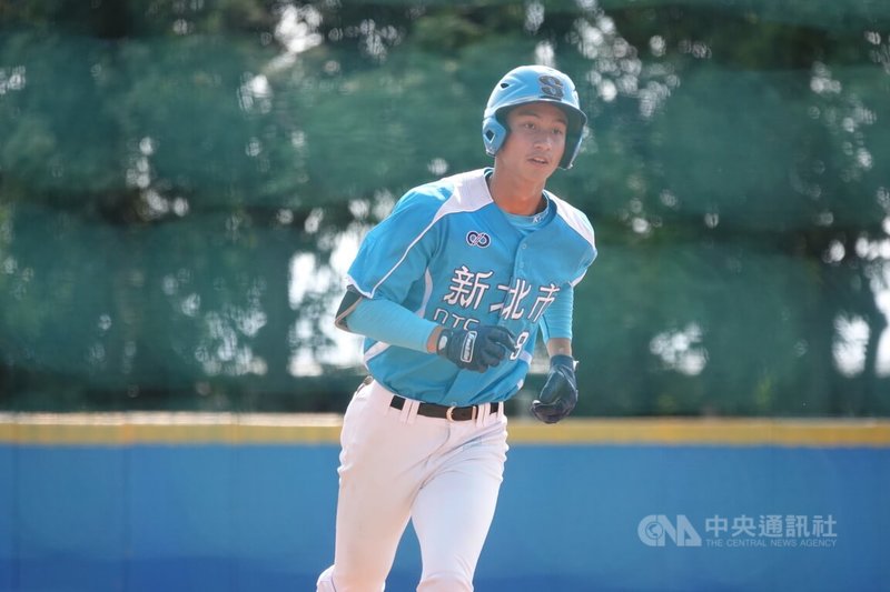 穀保家商棒球隊外野手林佳緯3日確定投入中職選秀，成為首輪熱門人選。（中央社檔案照片）