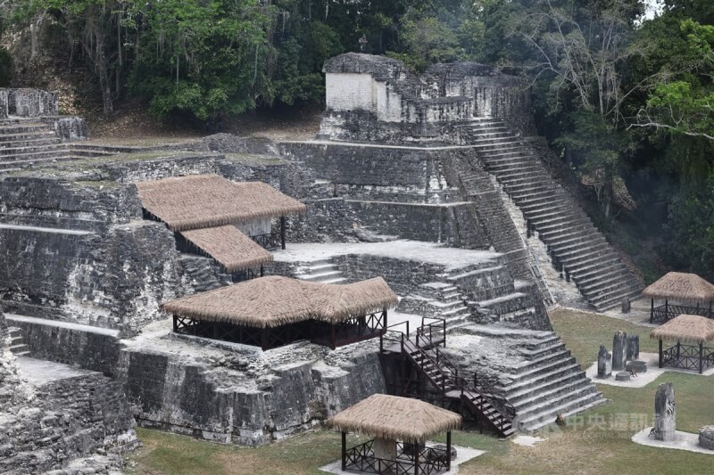 瓜地馬拉蒂卡爾（Tikal）國家公園位於北碇省，完整保留古代馬雅時期遺跡，並於1979年被列為「聯合國世界文化遺產」。中央社記者趙世勳攝 112年4月2日