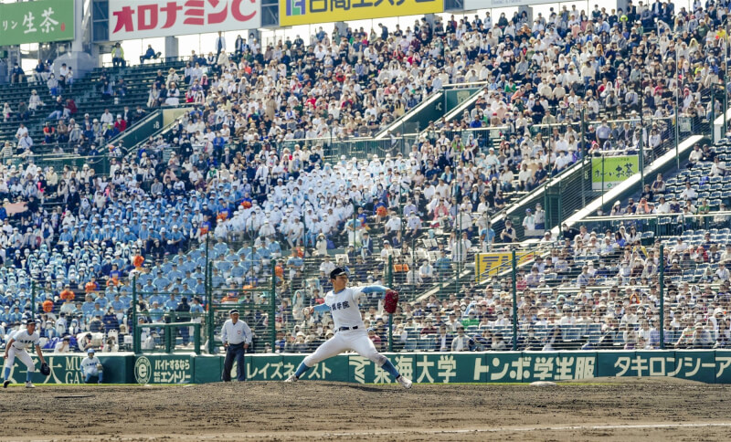 山梨學院先發投手林謙吾助球隊奪勝。（共同社）