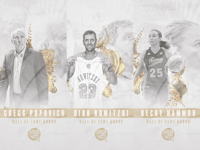 馬刺總教練帕波維奇（左起）、NBA退役球星諾維茨基與WNBA教練與前球星哈蒙等人入選2023年美國籃球名人堂。（圖取自twitter.com/Hoophall）