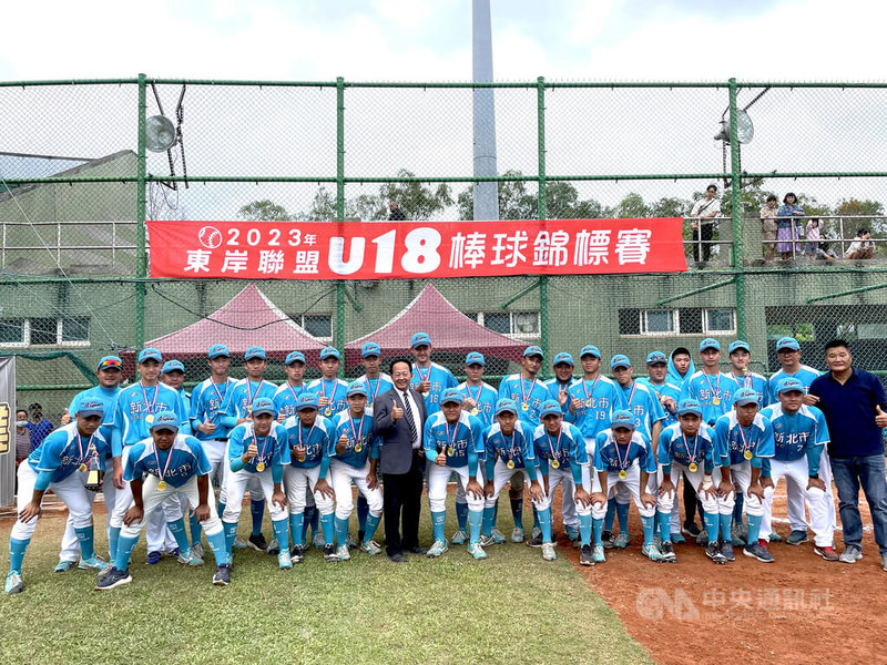 U18東岸聯盟棒球賽新北市聯隊4日與台東體中白隊爭冠，新北聯投打發揮，終場以4比2奪冠。中央社記者謝靜雯攝  112年4月4日