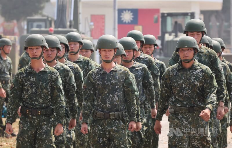 國防部作戰計畫次長李天龍表示，未來義務役將協力志願役部隊，形成「拘打配合」防衛體系。（中央社檔案照片）