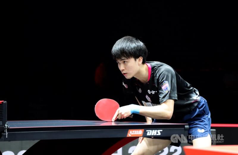 世界排名第10的台灣「桌球一哥」林昀儒（圖）11日擊敗世界排名第4的中國好手馬龍，挺進WTT新鄉冠軍賽男子單打8強。（中央社檔案照片）