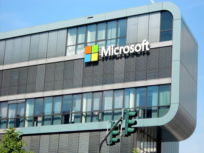 微軟同意斥資大約新台幣15億元，在鴻海集團於美國威斯康辛州的園區興建大型資料中心，據悉已獲當地經濟發展單位批准。（圖取自Pixabay圖庫）