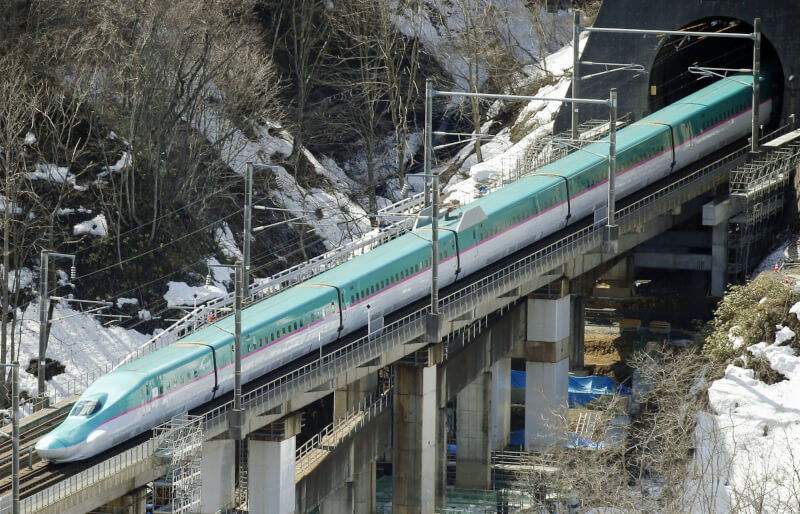 圖為北海道新幹線通過青函隧道。（共同社）