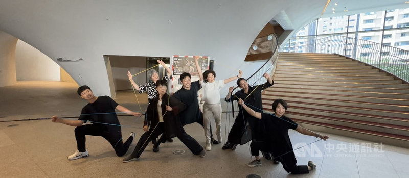 台中國家歌劇院5日舉辦「平珩說舞」跨界鬧藝術記者會，預告將於6、7月間舉辦4場沙龍講座，與創作者對談，暢聊當代舞蹈的多元樣貌。中央社記者郝雪卿攝   112年5月5日