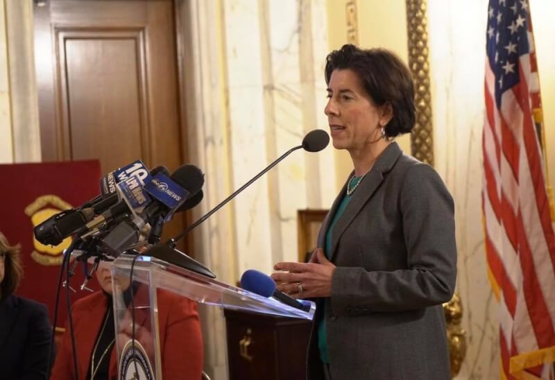 美國商務部長雷蒙多。(圖取自facebook.com/GinaMRaimondo)