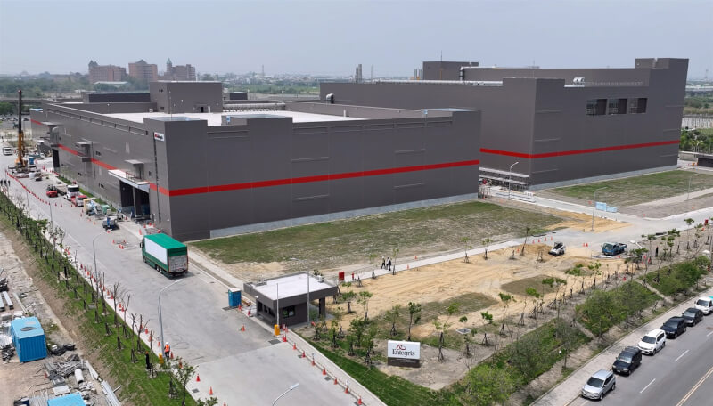 半導體材料大廠美商英特格10日舉行高雄新廠開幕典禮，新廠建廠投資金額估計約5億美元，是英特格全球最大製造基地。 （英特格提供）中央社記者張建中傳真 112年5月10日