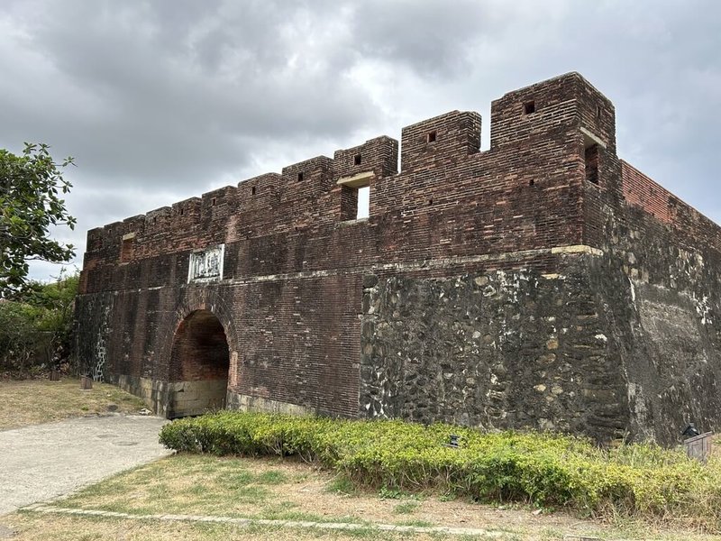 恆春古城自西元1875年興建迄今已有逾百年歷史，為國定古蹟，也是全台現存最為完整的古城。（屏東分署提供）中央社記者李卉婷傳真  112年5月17日