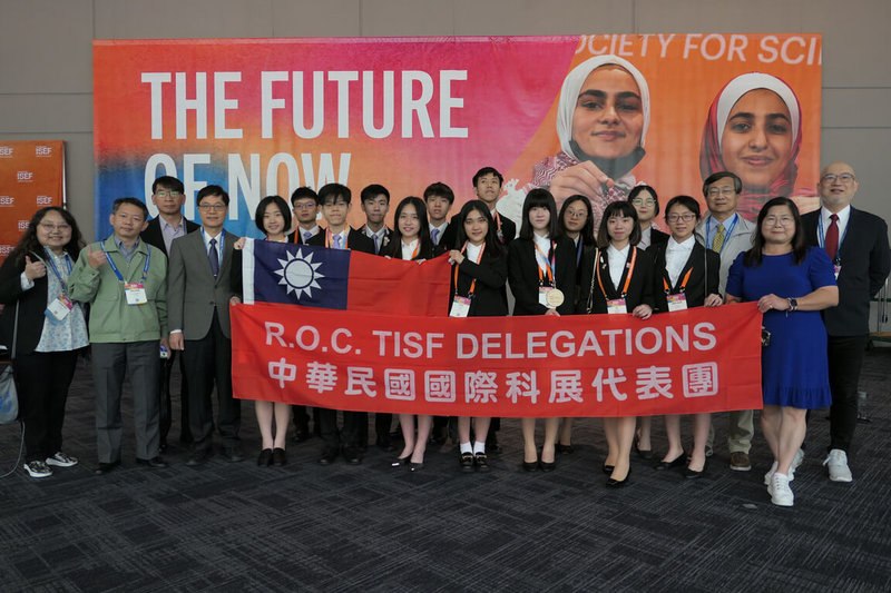 台灣科學教育館選拔14名學生、12件作品代表參加「2023年美國Regeneron國際科技展覽會」，從眾多參賽者中脫穎而出，一共拿下7獎項，表現亮眼。（科教館提供）中央社記者陳至中傳真  112年5月20日