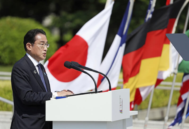 G7領袖高峰會21日中午閉幕，輪值主席日本首相岸田文雄下午舉行記者會時指出，這次峰會再度確認了台灣海峽和平穩定的重要性。（共同社）