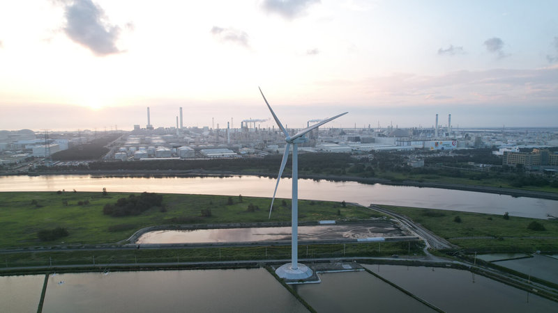 達德能源24日宣布在台灣建置的第200座陸域風機完工，總計每年可供26萬1364戶用電。（達德提供）中央社記者姜宜菁傳真  112年5月24日