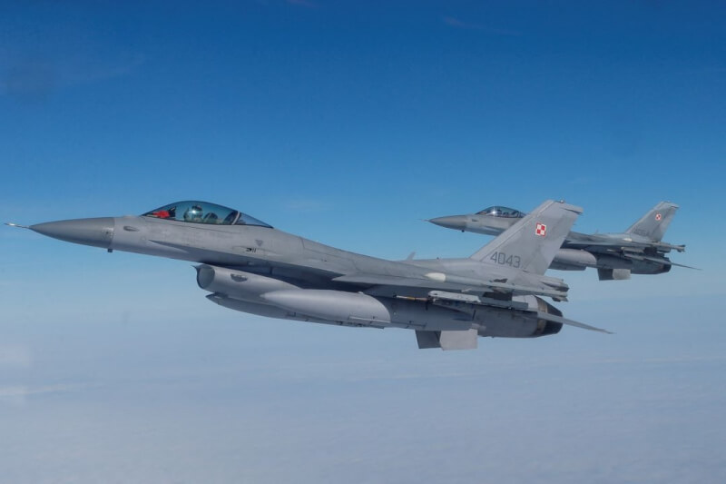 烏克蘭總統澤倫斯基20日對荷蘭和丹麥提供烏克蘭F-16戰鬥噴射機的決定表示歡迎。（路透社）