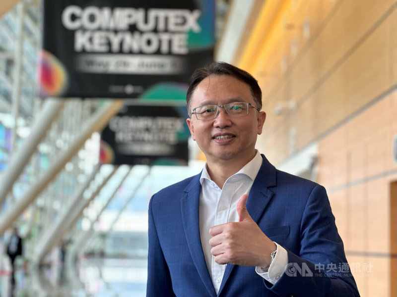 電腦品牌廠宏碁董事長陳俊聖1日出席台北國際電腦展（COMPUTEX）發表主題演講，會後接受媒體採訪表示，第2季後半段開始有大量新訂單進來，現在部分產品需要追貨。中央社記者吳家豪攝  112年6月1日