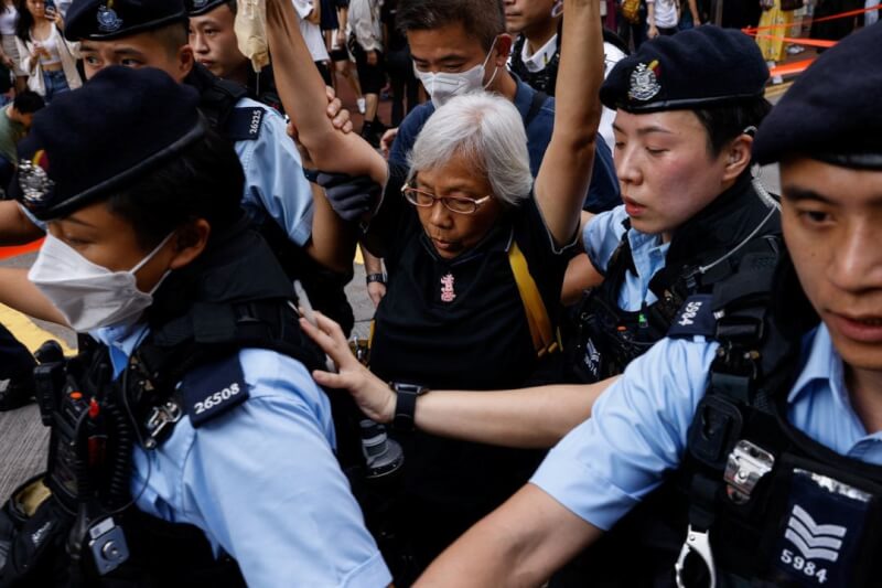 圖為4日六四天安門事件34週年，香港警方拘捕逾20名相關人士。（路透社）