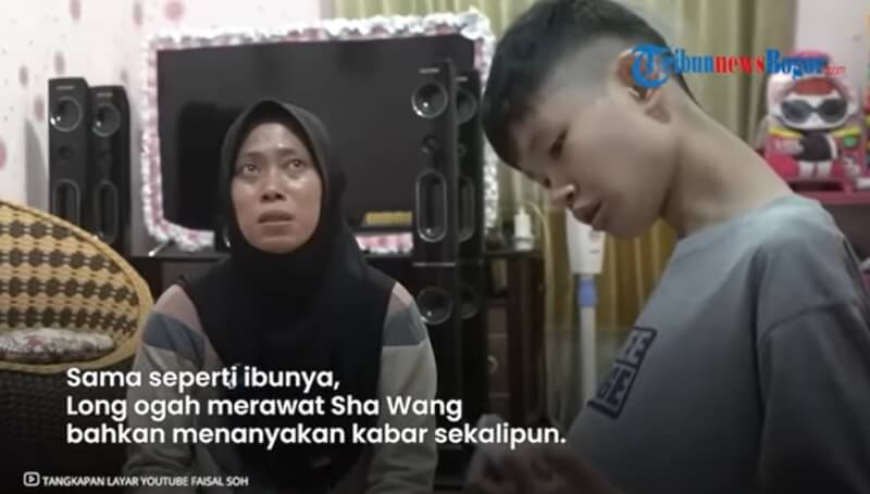 一名曾在台灣工作的印尼女移工表示，她將台灣雇主的唐氏症兒子帶回印尼照顧4年，並稱最近未收到雇主的補貼費用。（圖取自Tribunnews Bogor YouTube頻道網頁youtube.com）