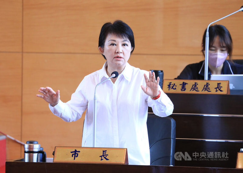 性騷掃案件延燒各界，台中市長盧秀燕8日透露，她也曾被性騷擾，呼籲大眾不需忍氣吞聲，勇敢對抗。中央社記者趙麗妍攝 112年6月8日