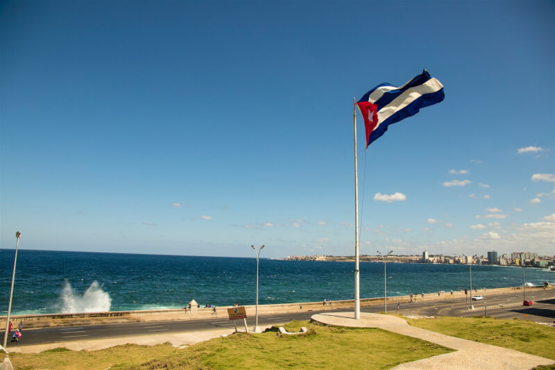 图为古巴国旗。（图取自Unsplash图库）