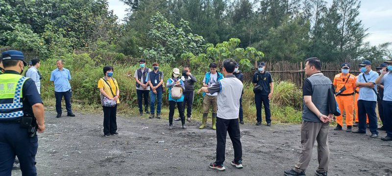 宜蘭縣政府10日起會同國有財產署、羅東林區管理處、海巡署和警方等單位到南澳神秘沙灘展開聯合稽查，取締沙灘車違規闖入，以達遏阻效果，至下午5時未見任何沙灘車進出。（宜蘭縣政府提供）中央社記者王朝鈺傳真  112年6月10日