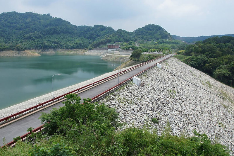 台中地區近日接連降雨，位於中部地區的德基水庫及鯉魚潭水庫（圖）蓄水率已回升至70%，旱象已見舒緩。（台中市政府提供）中央社記者蘇木春傳真 112年6月11日