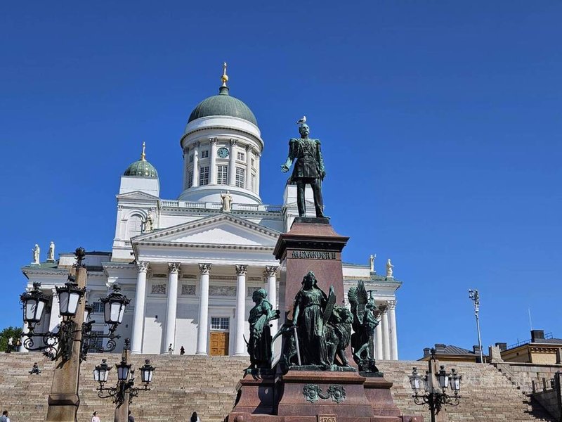 芬蘭首都赫爾辛基推出3年「健康孵化器」計畫，助力研究型衛生單位和健康新創企業，吸引、孵育人才在地創業。圖為赫爾辛基座堂。中央社記者陳婕翎攝  112年6月14日