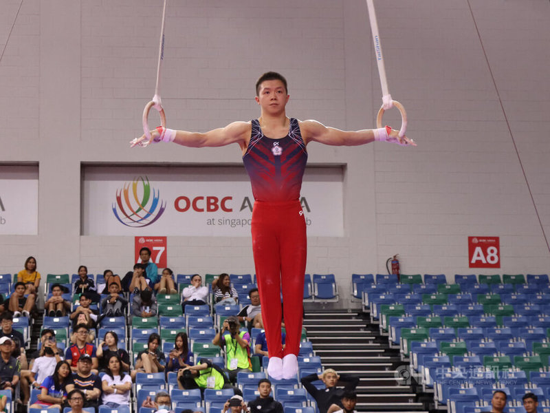 體操亞錦賽17日在新加坡進行個人項目決賽，台灣好手林冠儀在男子吊環獲得14.000分，名列第5。中央社  112年6月17日