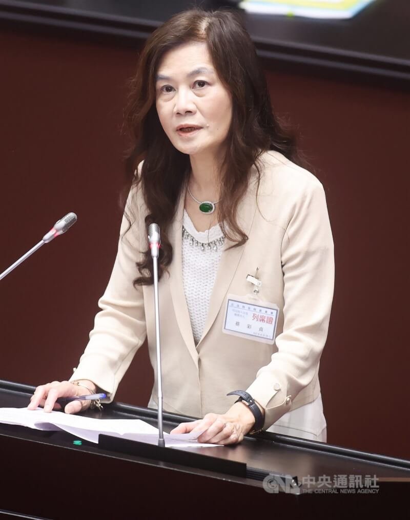 立法院全院委員會20日舉行對司法院大法官被提名人行使同意權案審查會，圖為大法官被提名人蔡彩貞。中央社記者趙世勳攝 112年6月20日