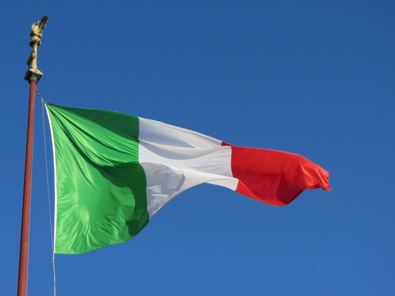 義大利政府近日多次表達考慮退出中國「一帶一路」計畫。圖為義大利國旗。（圖取自Pixabay圖庫）