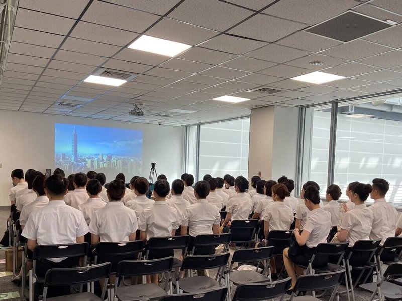中華航空公司疫情後首招客艙組員,1週內近4000人報名、預計錄取100人,8日舉行初試。(華航提供)中央社記者葉臻傳真 112年7月8日