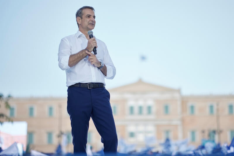 希臘保守派總理米佐塔基斯（圖）領導的新民主黨贏得大選，政府8日在國會贏得信任投票，展開第二任期。（圖取自facebook.com/kyriakosmitsotakis）