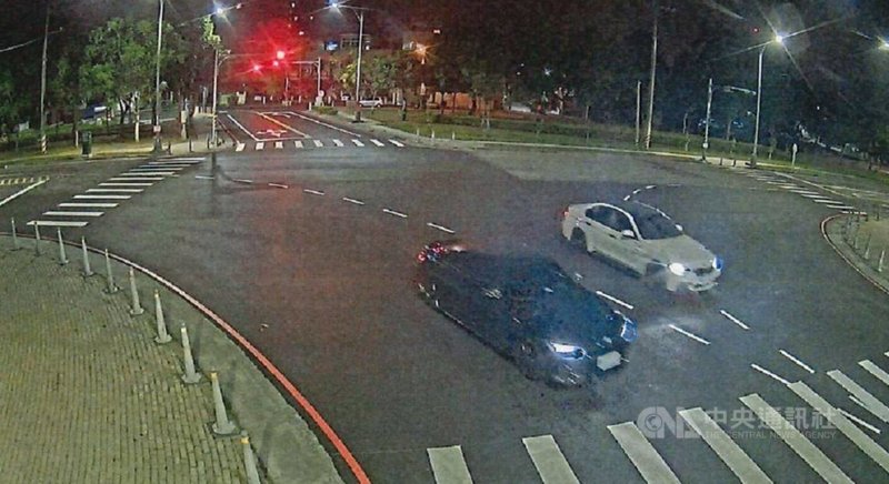 南投市中興新村部分道路深夜車流很少，3名男子駕駛BMW汽車來此競速，近日遭南投地檢署依涉犯公共危險罪嫌起訴。（翻攝照片）中央社記者蕭博陽南投縣傳真  112年7月10日